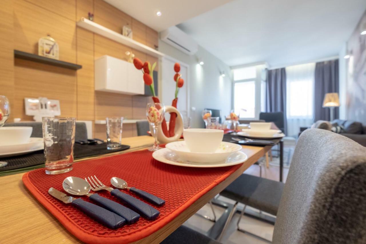 Vitosha Blvd Luxury 2-Bedroom, 2-Bathroom With Balcony София Экстерьер фото
