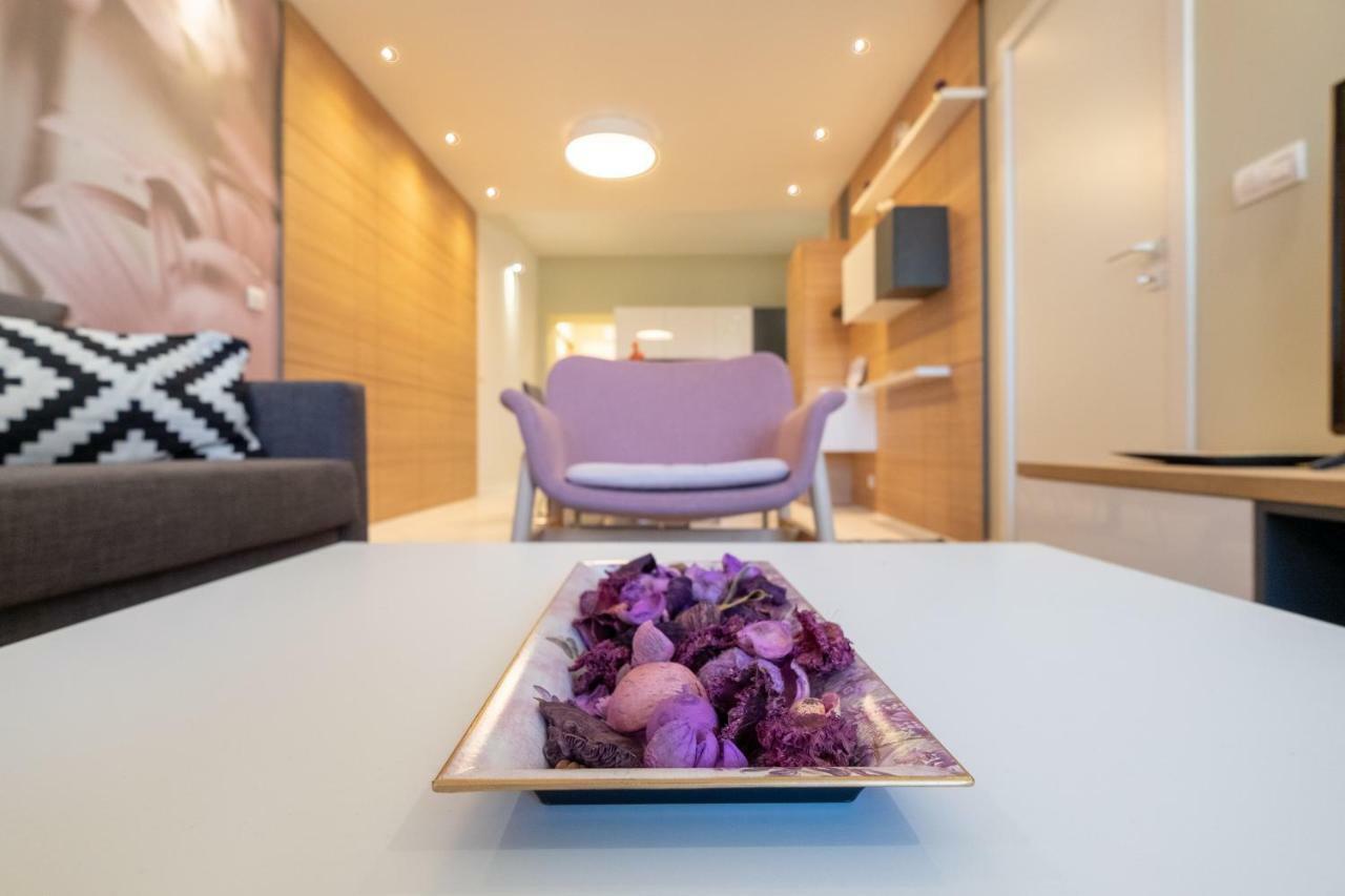Vitosha Blvd Luxury 2-Bedroom, 2-Bathroom With Balcony София Экстерьер фото