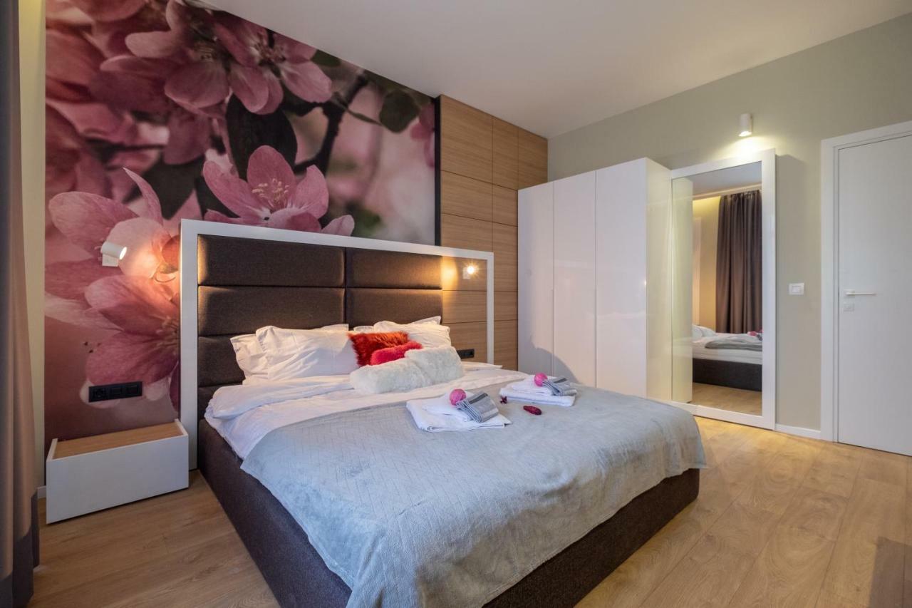 Vitosha Blvd Luxury 2-Bedroom, 2-Bathroom With Balcony София Экстерьер фото