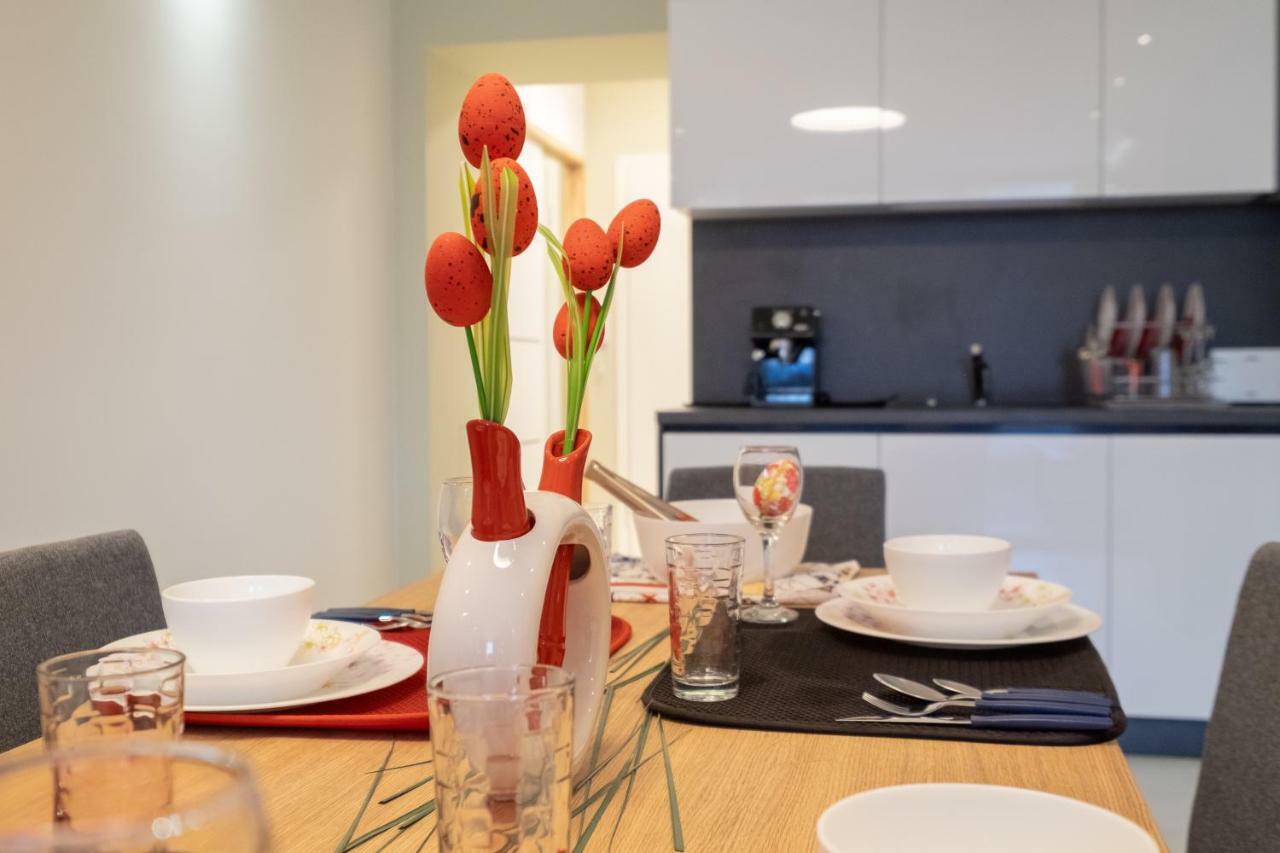 Vitosha Blvd Luxury 2-Bedroom, 2-Bathroom With Balcony София Экстерьер фото