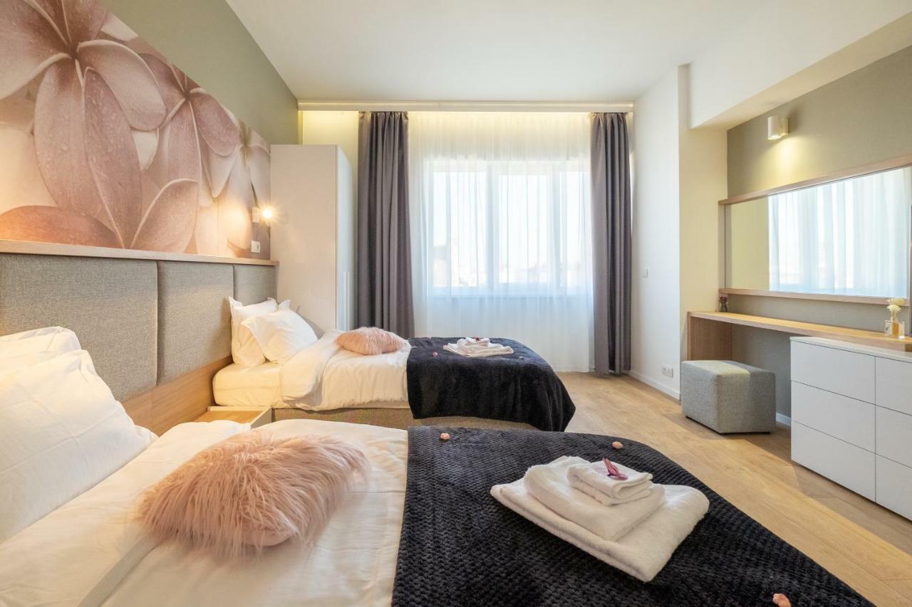 Vitosha Blvd Luxury 2-Bedroom, 2-Bathroom With Balcony София Экстерьер фото