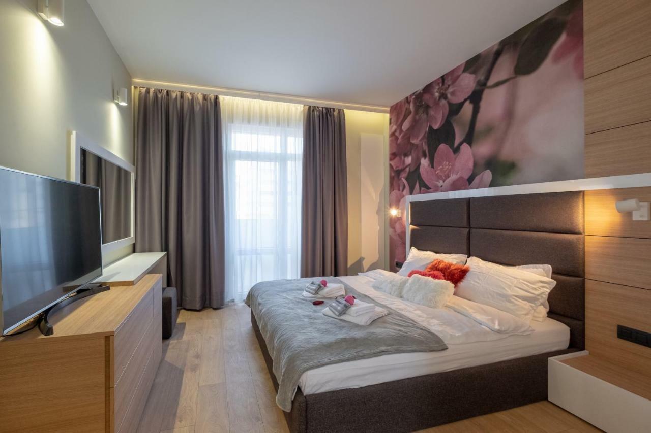 Vitosha Blvd Luxury 2-Bedroom, 2-Bathroom With Balcony София Экстерьер фото