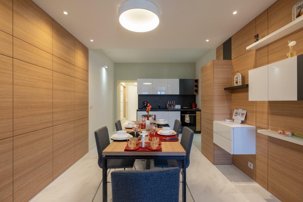 Vitosha Blvd Luxury 2-Bedroom, 2-Bathroom With Balcony София Экстерьер фото