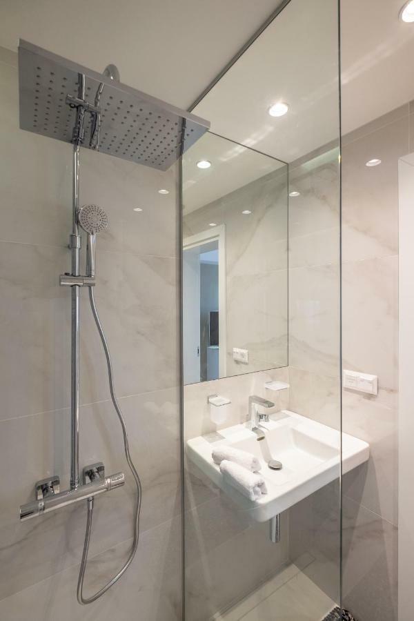 Vitosha Blvd Luxury 2-Bedroom, 2-Bathroom With Balcony София Экстерьер фото
