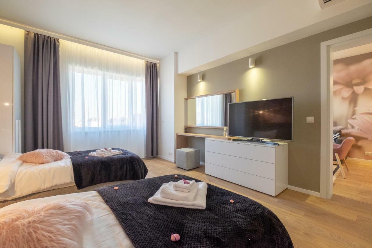 Vitosha Blvd Luxury 2-Bedroom, 2-Bathroom With Balcony София Экстерьер фото
