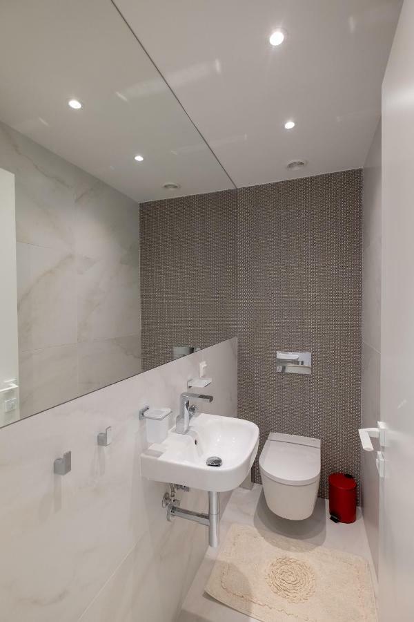 Vitosha Blvd Luxury 2-Bedroom, 2-Bathroom With Balcony София Экстерьер фото